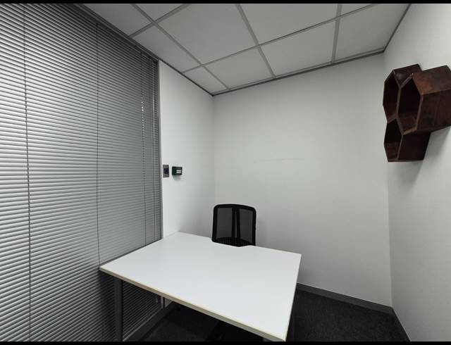35M² OFFICE TO LET IN ROSEBANK